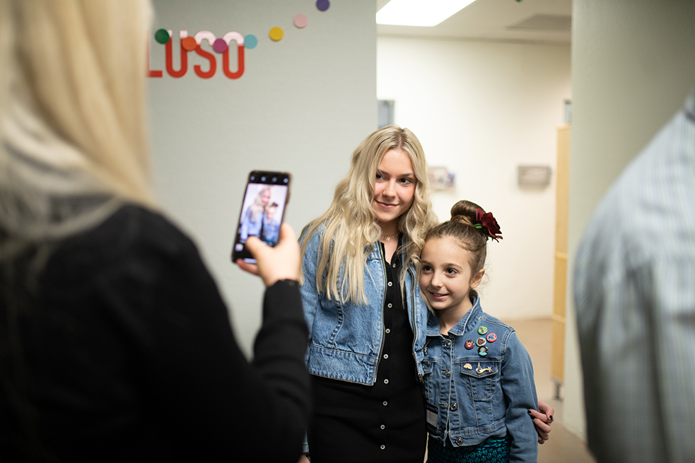 DavidsonBellusoHolidayParty2019-Freind-Stella Davidson Belluso's Tinsel and Tacos Party